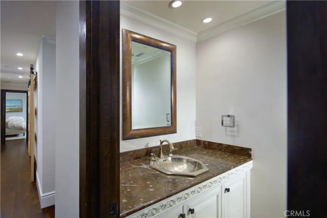 4 Inverness Lane, Newport Beach, CA 92660