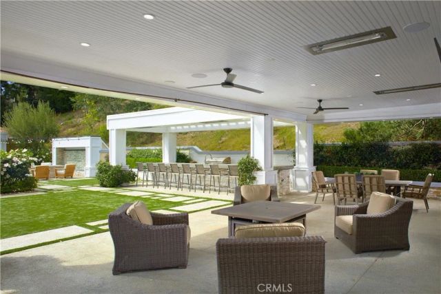 4 Inverness Lane, Newport Beach, CA 92660