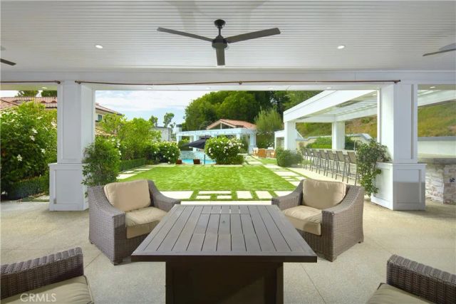 4 Inverness Lane, Newport Beach, CA 92660