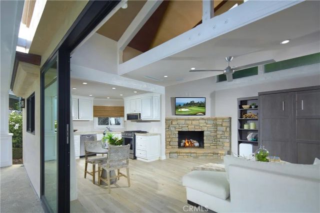 4 Inverness Lane, Newport Beach, CA 92660