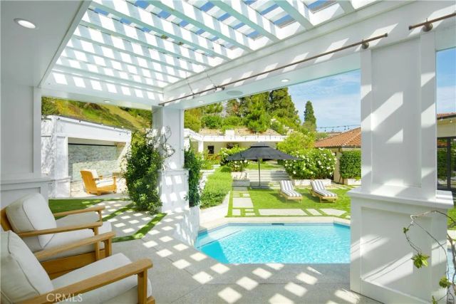 4 Inverness Lane, Newport Beach, CA 92660