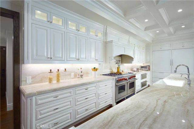 4 Inverness Lane, Newport Beach, CA 92660