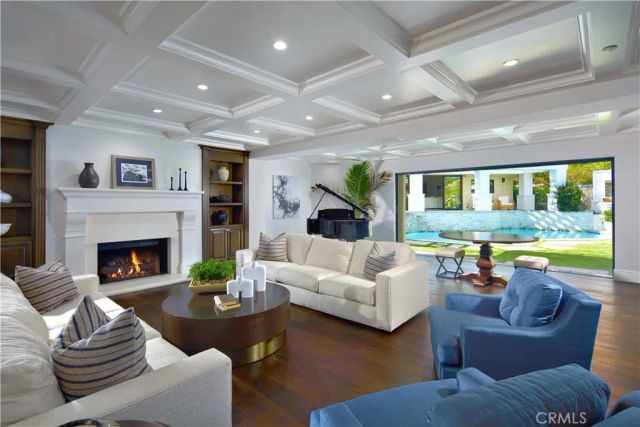 4 Inverness Lane, Newport Beach, CA 92660