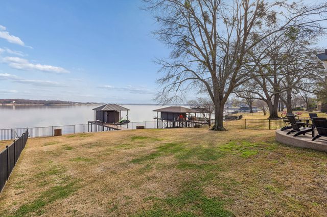 25 Shoreline Drive, Star Harbor, TX 75148