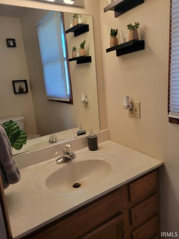 613 W Pine Lane, Ellettsville, IN 47429