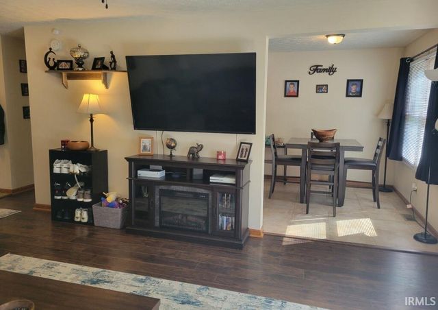 613 W Pine Lane, Ellettsville, IN 47429