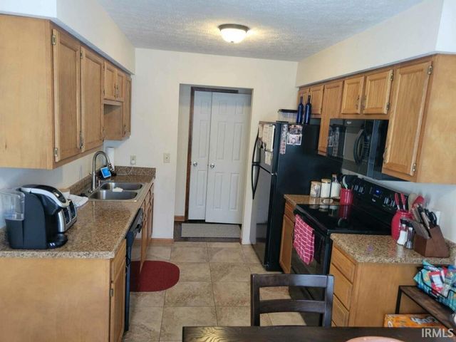 613 W Pine Lane, Ellettsville, IN 47429