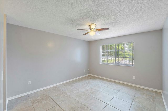 120 Yacht Club Way 305, Hypoluxo, FL 33462