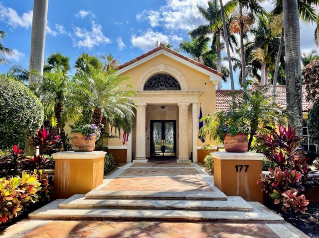 120 Yacht Club Way 305, Hypoluxo, FL 33462
