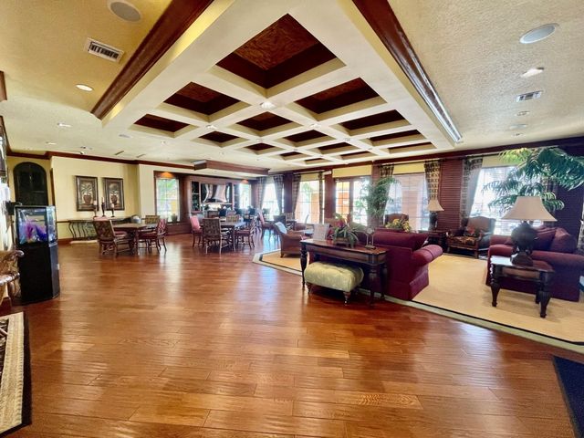 120 Yacht Club Way 305, Hypoluxo, FL 33462