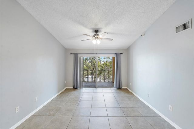 120 Yacht Club Way 305, Hypoluxo, FL 33462