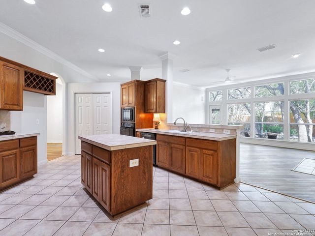 26 Silverhorn Drive, San Antonio, TX 78216