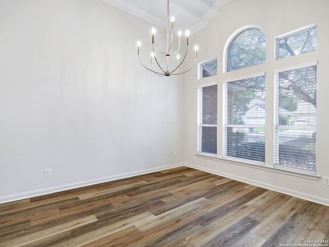 26 Silverhorn Drive, San Antonio, TX 78216