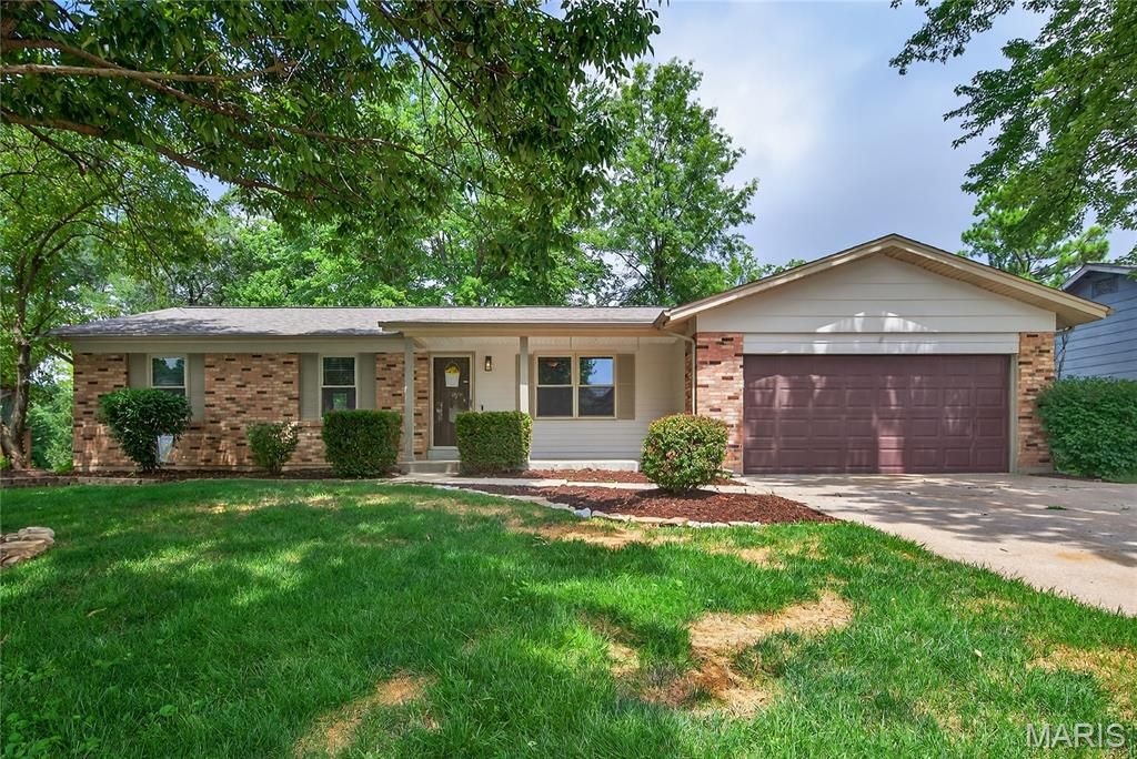 417 Timberidge Drive, St Peters, MO 63376
