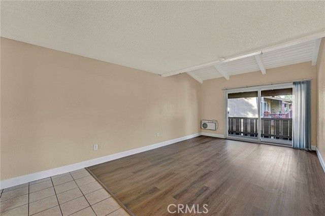 1010 W MacArthur Boulevard 55, Santa Ana, CA 92707