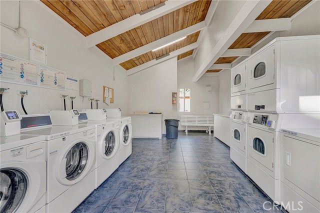 1010 W MacArthur Boulevard 55, Santa Ana, CA 92707