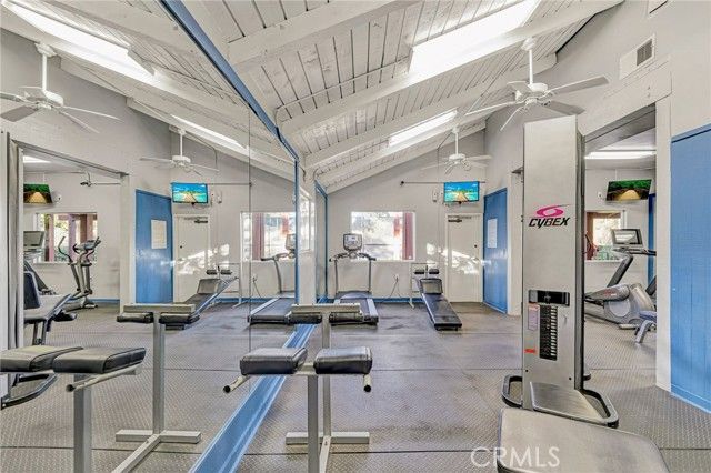 1010 W MacArthur Boulevard 55, Santa Ana, CA 92707