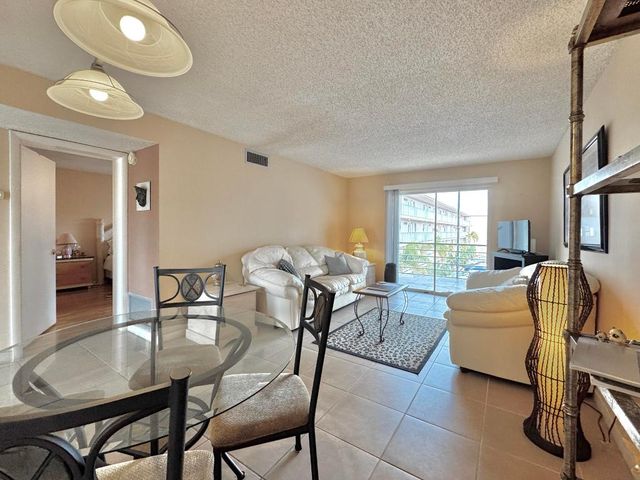 2515 NE 2nd Court 315, Boynton Beach, FL 33435