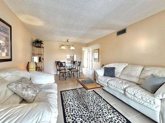 2515 NE 2nd Court 315, Boynton Beach, FL 33435