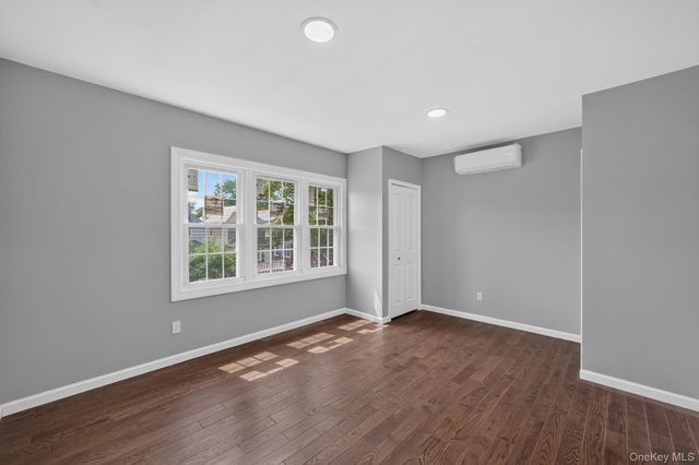 10513 133rd Street, Richmond Hill, NY 11419