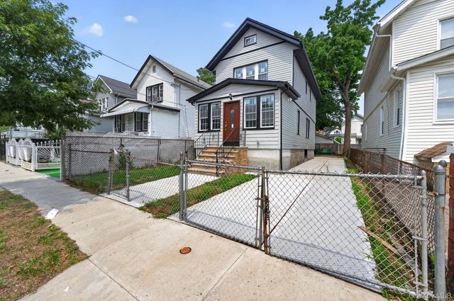 10513 133rd Street, Richmond Hill, NY 11419