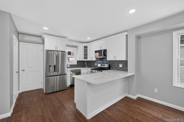 10513 133rd Street, Richmond Hill, NY 11419