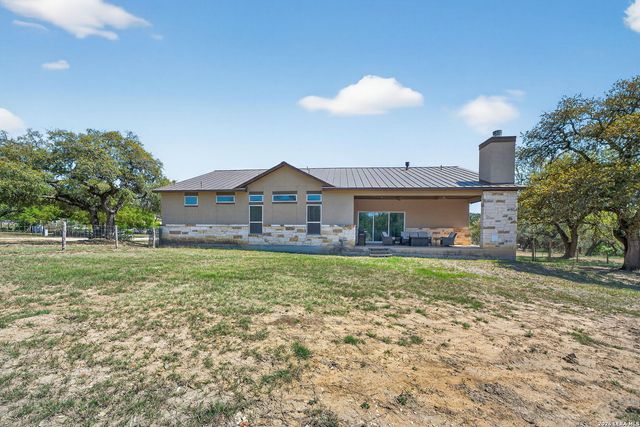 629 Windmill Ranch, Spring Branch, TX 78070