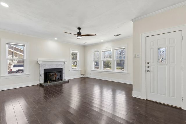 1401 Bolivar Street, Denton, TX 76201