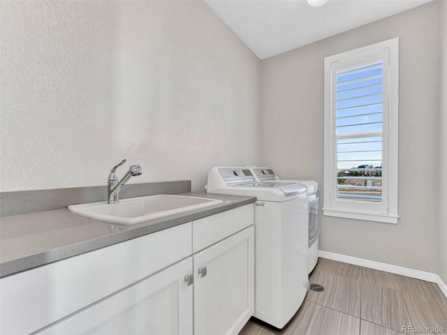 10062 Belvedere Circle, Lone Tree, CO 80124