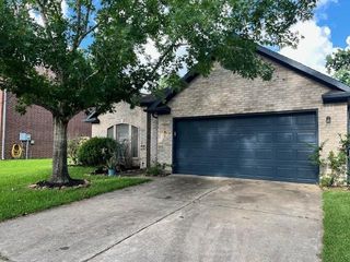 3527 Riverside Drive, Pearland, TX 77581