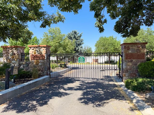 561 E LAND RUSH DR, Midvale, UT 84047