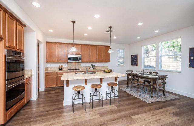 2660 Flintlock Ln, Rocklin, CA 95765