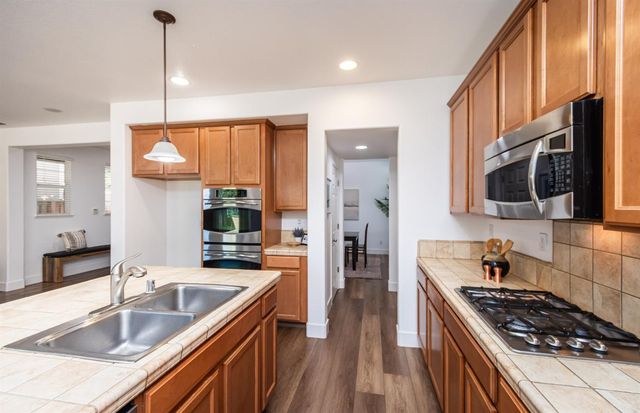 2660 Flintlock Ln, Rocklin, CA 95765