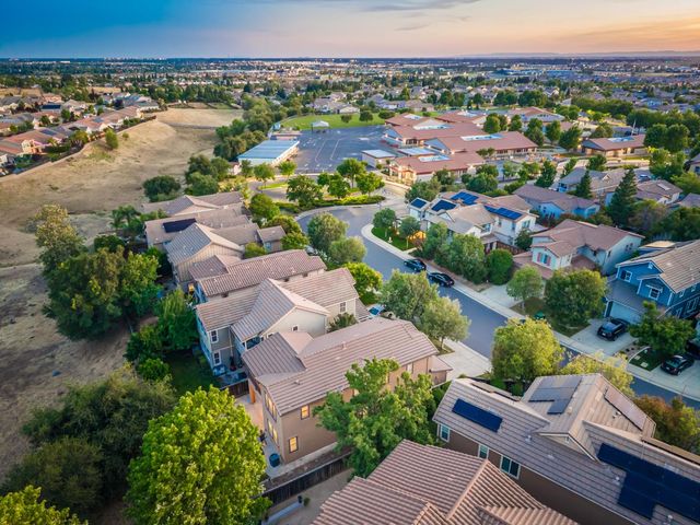 2660 Flintlock Ln, Rocklin, CA 95765