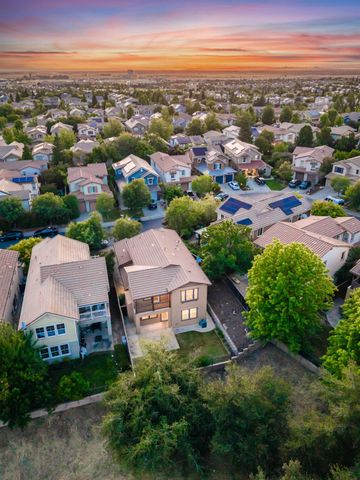 2660 Flintlock Ln, Rocklin, CA 95765