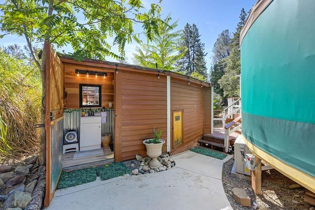 333 Pine St, Colfax, CA 95713