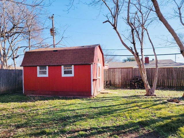 5300 Susan Lee Lane, North Richland Hills, TX 76180