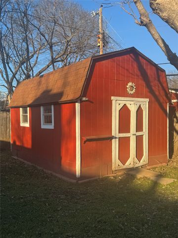 5300 Susan Lee Lane, North Richland Hills, TX 76180