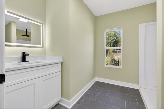 11119 London Lane, Apison, TN 37302