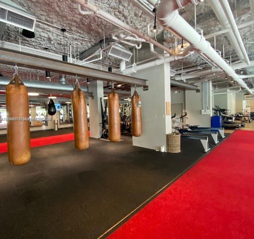 2301 Collins Avenue 611, Miami Beach, FL 33139