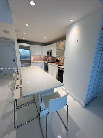 2301 Collins Avenue 611, Miami Beach, FL 33139