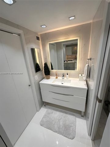 2301 Collins Avenue 611, Miami Beach, FL 33139