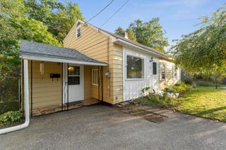 149 Woodbury Road, Burlington, VT 05408