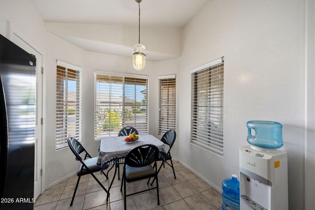 30472 N SUNRAY Drive, San Tan Valley, AZ 85143