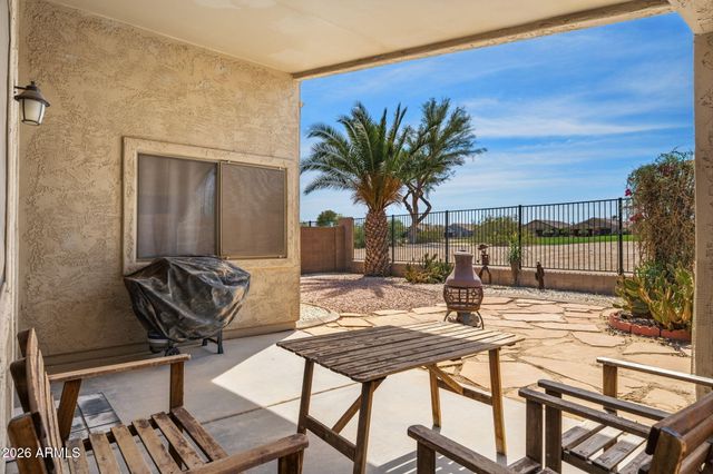 30472 N SUNRAY Drive, San Tan Valley, AZ 85143