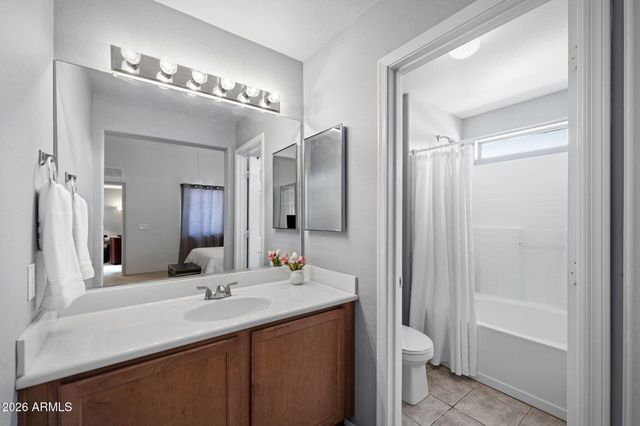 30472 N SUNRAY Drive, San Tan Valley, AZ 85143