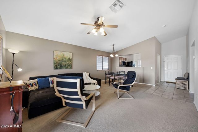 30472 N SUNRAY Drive, San Tan Valley, AZ 85143