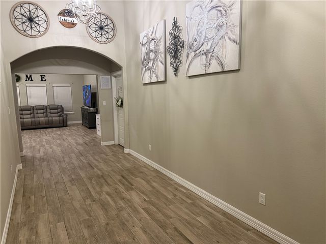 6901 Mets Ct, Corpus Christi, TX 78414