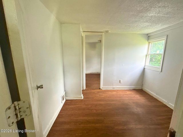 2901 Montana Ave, Louisville, KY 40208