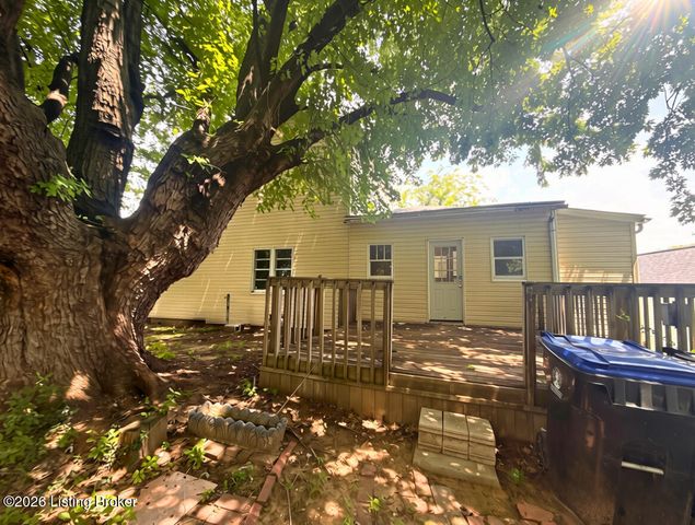 2901 Montana Ave, Louisville, KY 40208